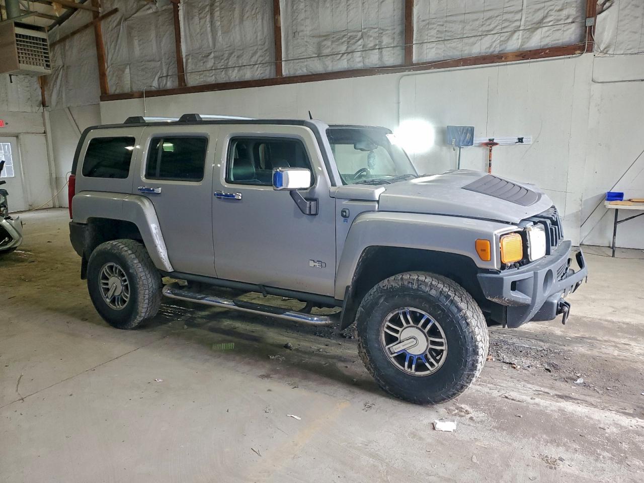 HUMMER H3 Image 4