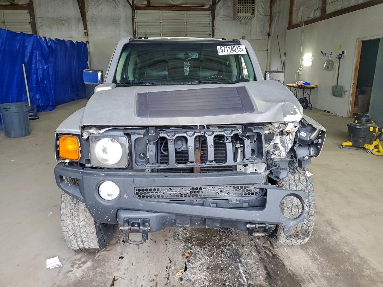 HUMMER H3 Image 10
