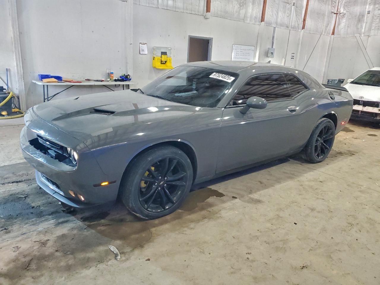 Dodge Challenger Sxt Image 1