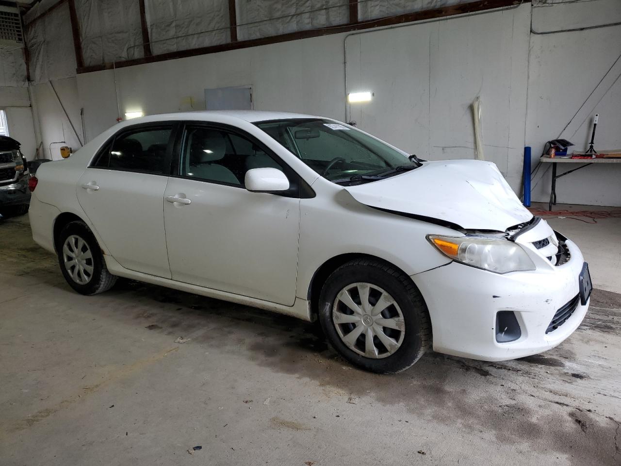 Toyota Corolla Base Image 5