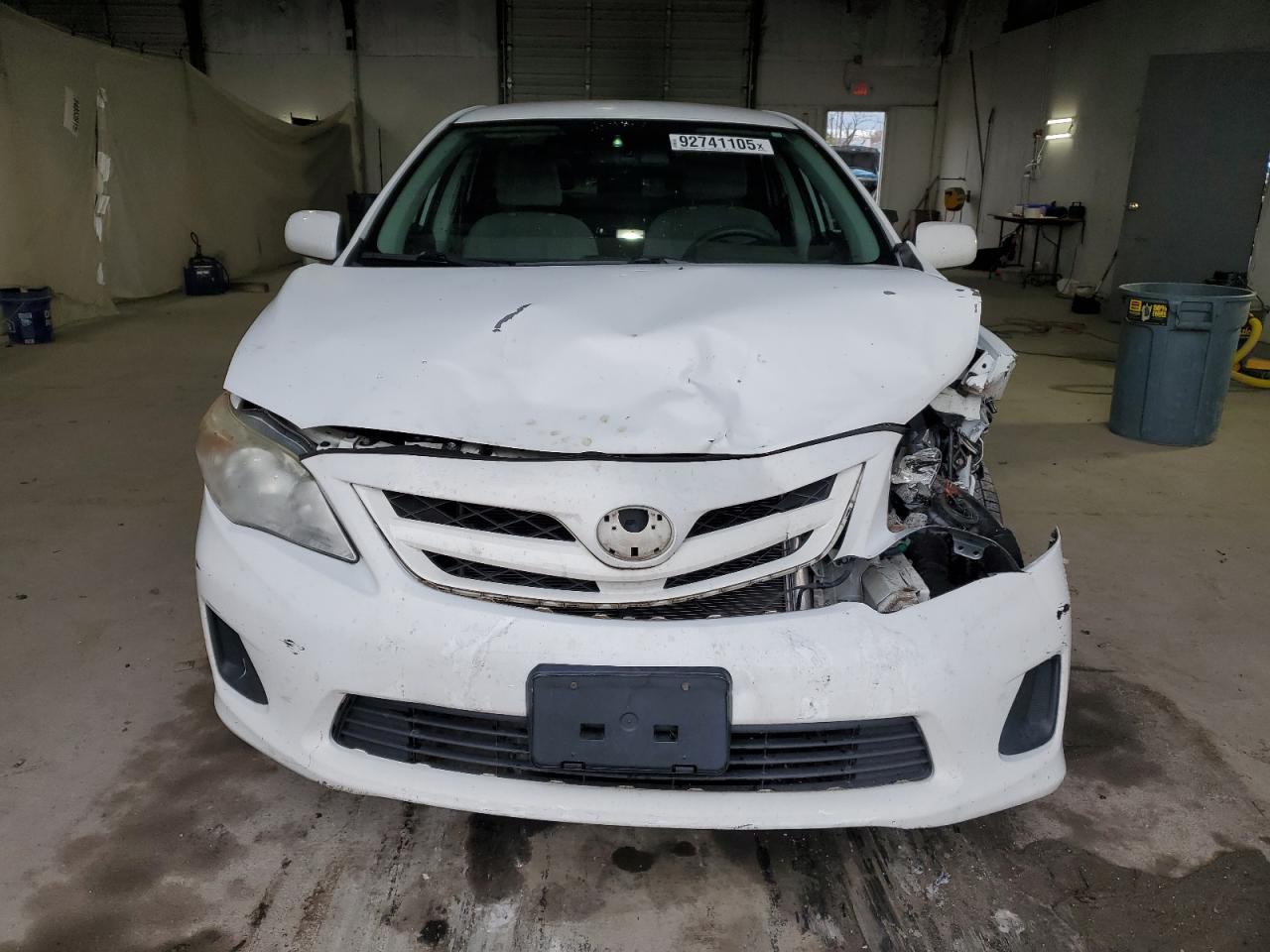 Toyota Corolla Base Image 2