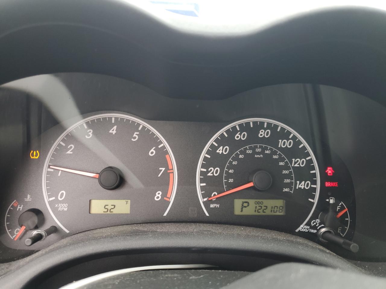 Toyota Corolla Base Image 11