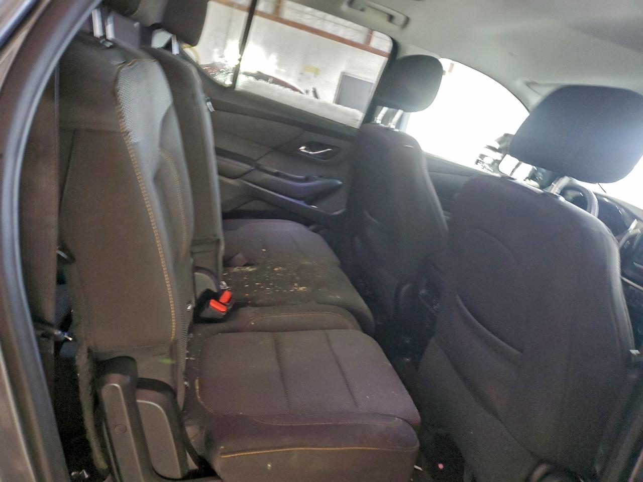 Chevrolet Traverse Ls Image 12