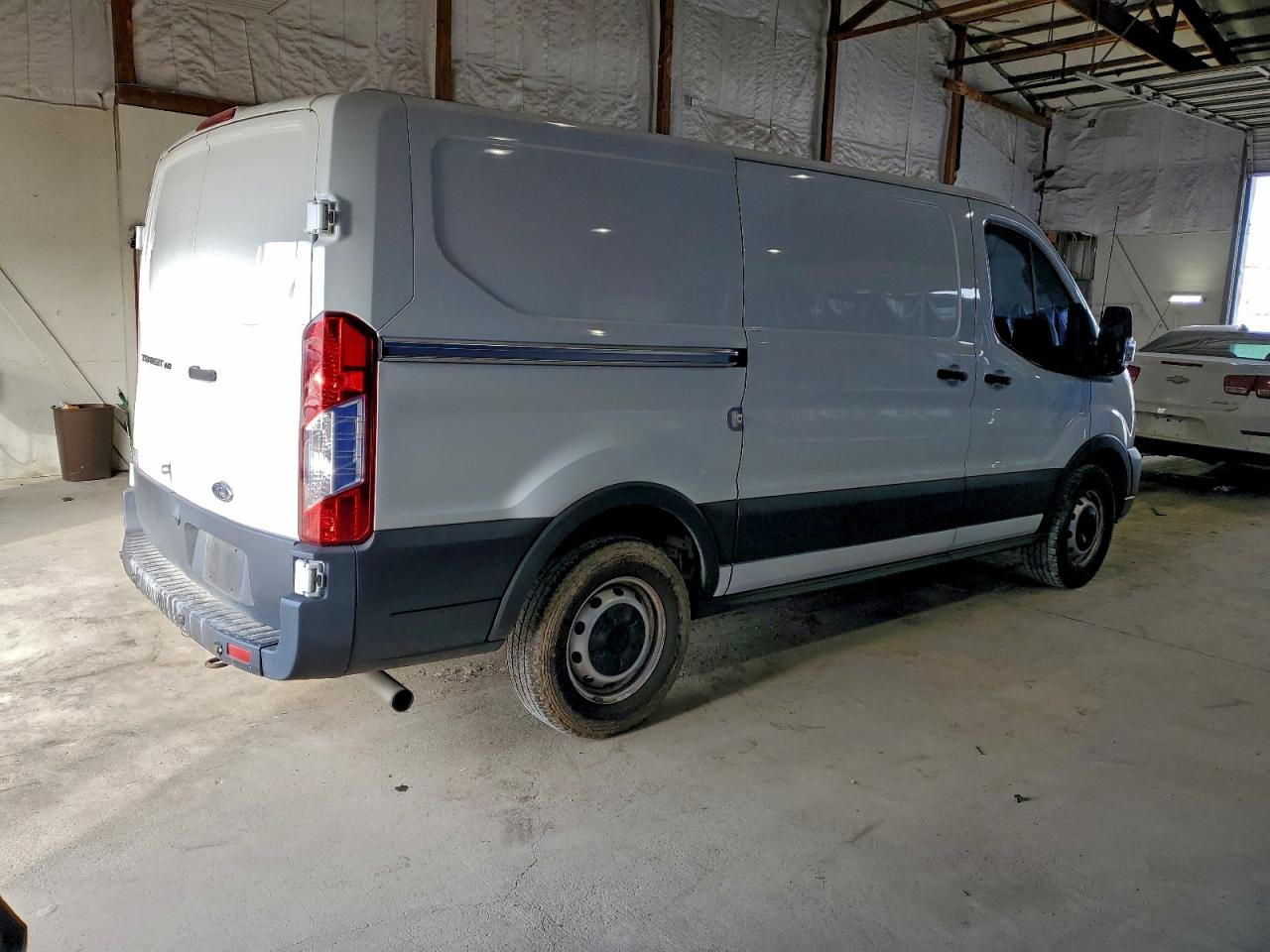 Ford Transit T-150 Image 2