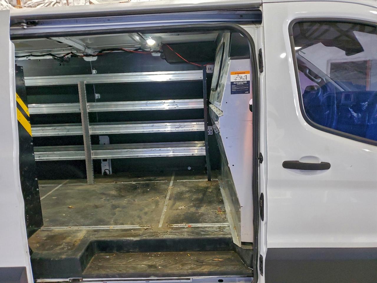 Ford Transit T-150 Image 11