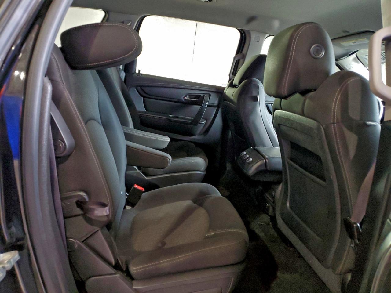 Chevrolet Traverse Lt Image 3