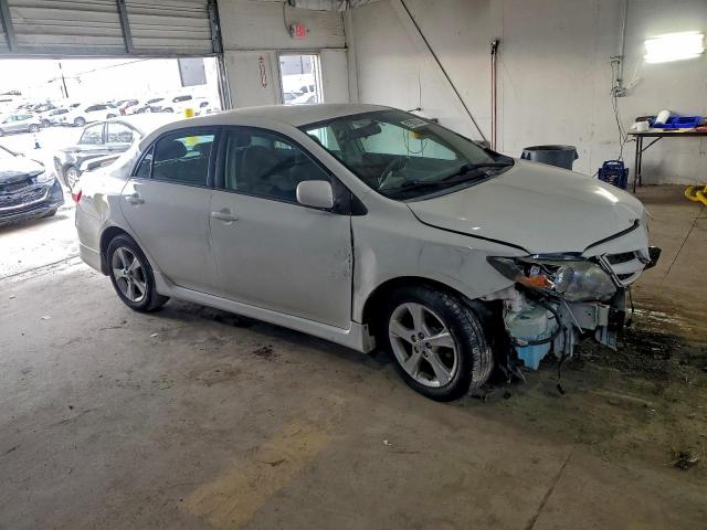 Toyota Corolla Base Image 5