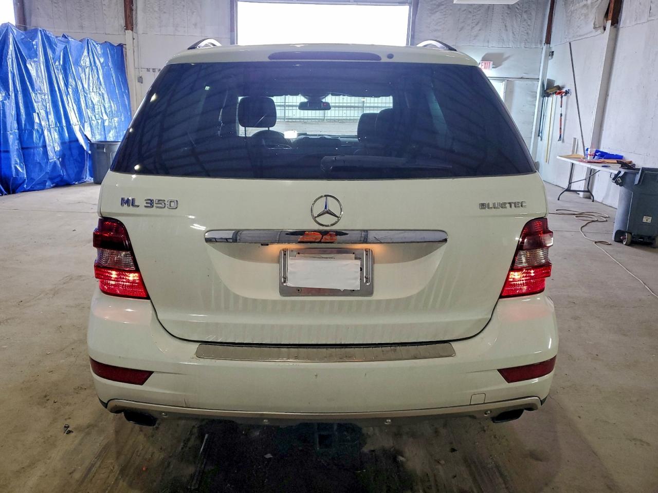 Mercedes-Benz M-Class 350 Bluetec Image 6