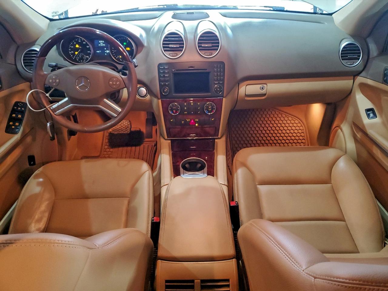 Mercedes-Benz M-Class 350 Bluetec Image 11