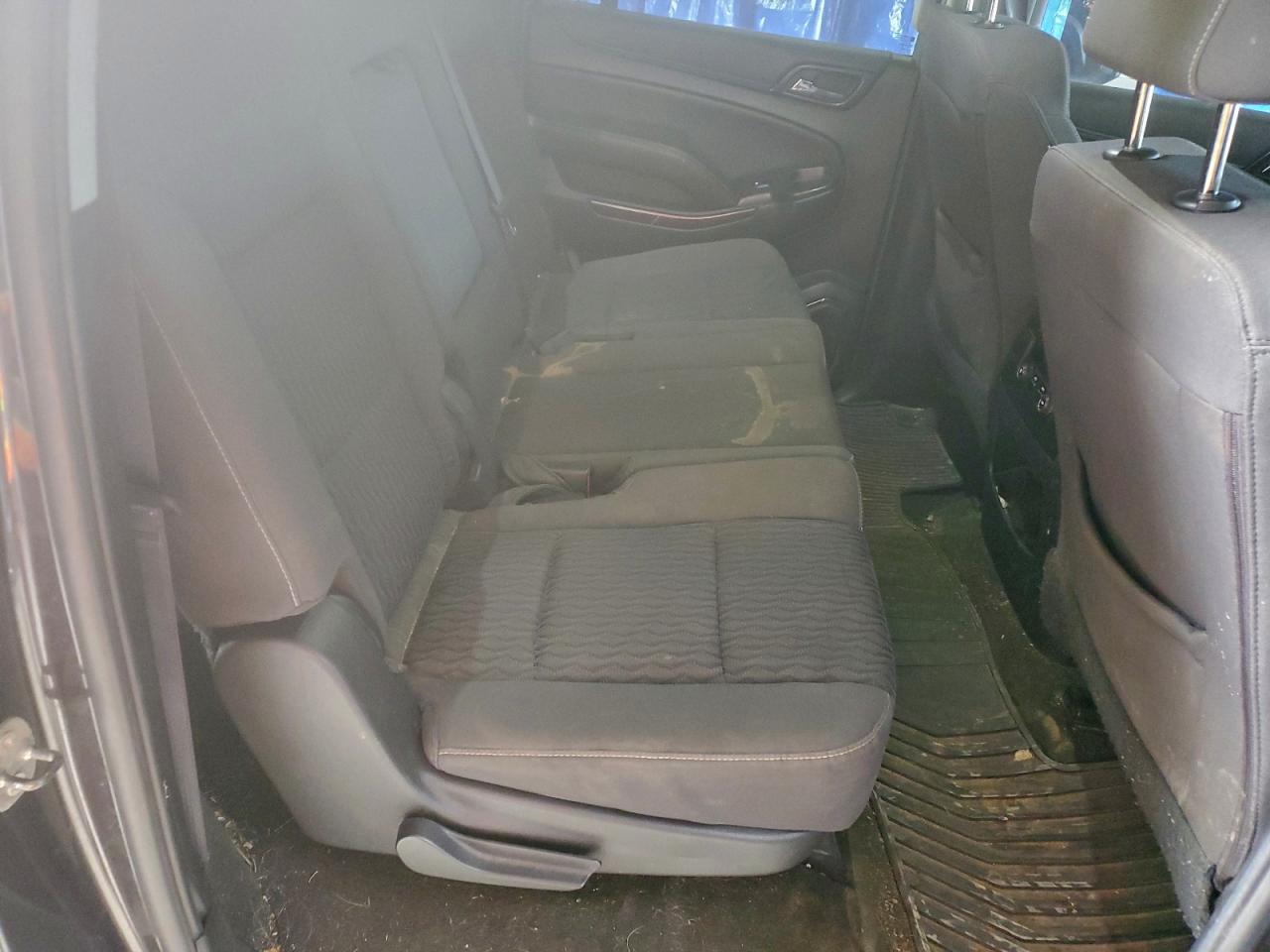 GMC Yukon C1500 Sle Image 10