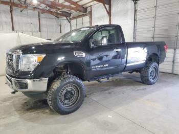  Salvage Nissan Titan