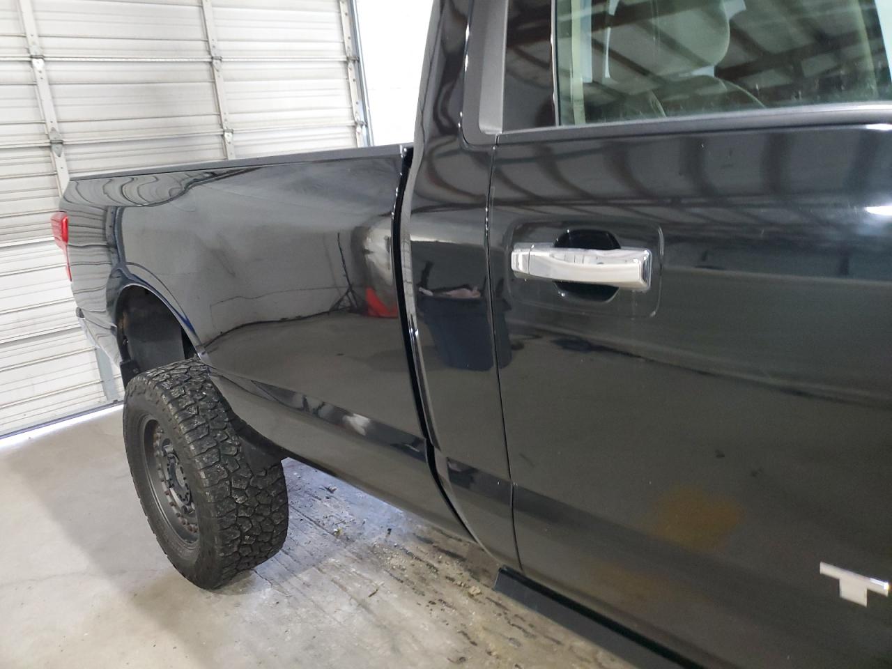 Nissan Titan S Image 8