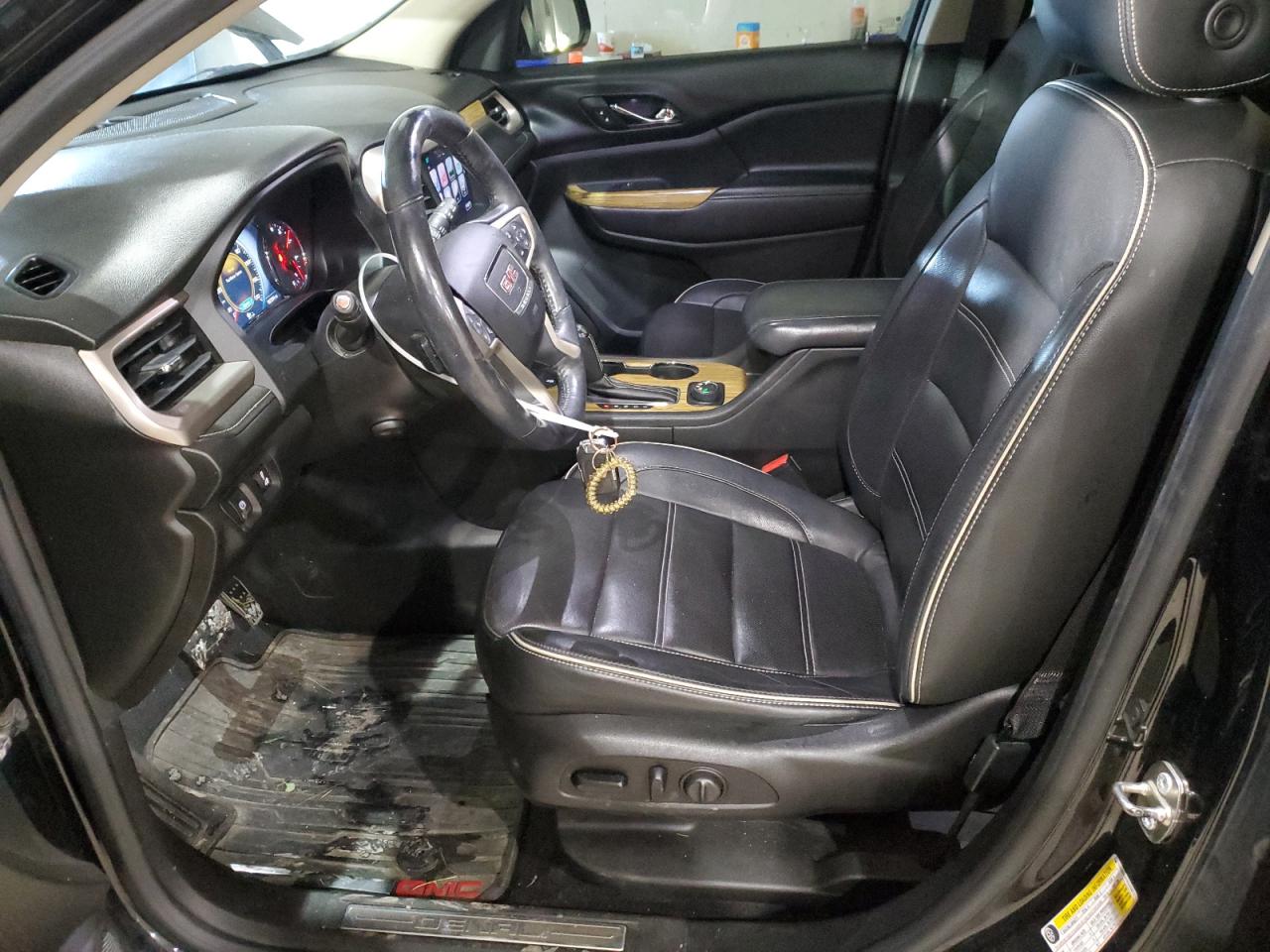 GMC Acadia Denali Image 5