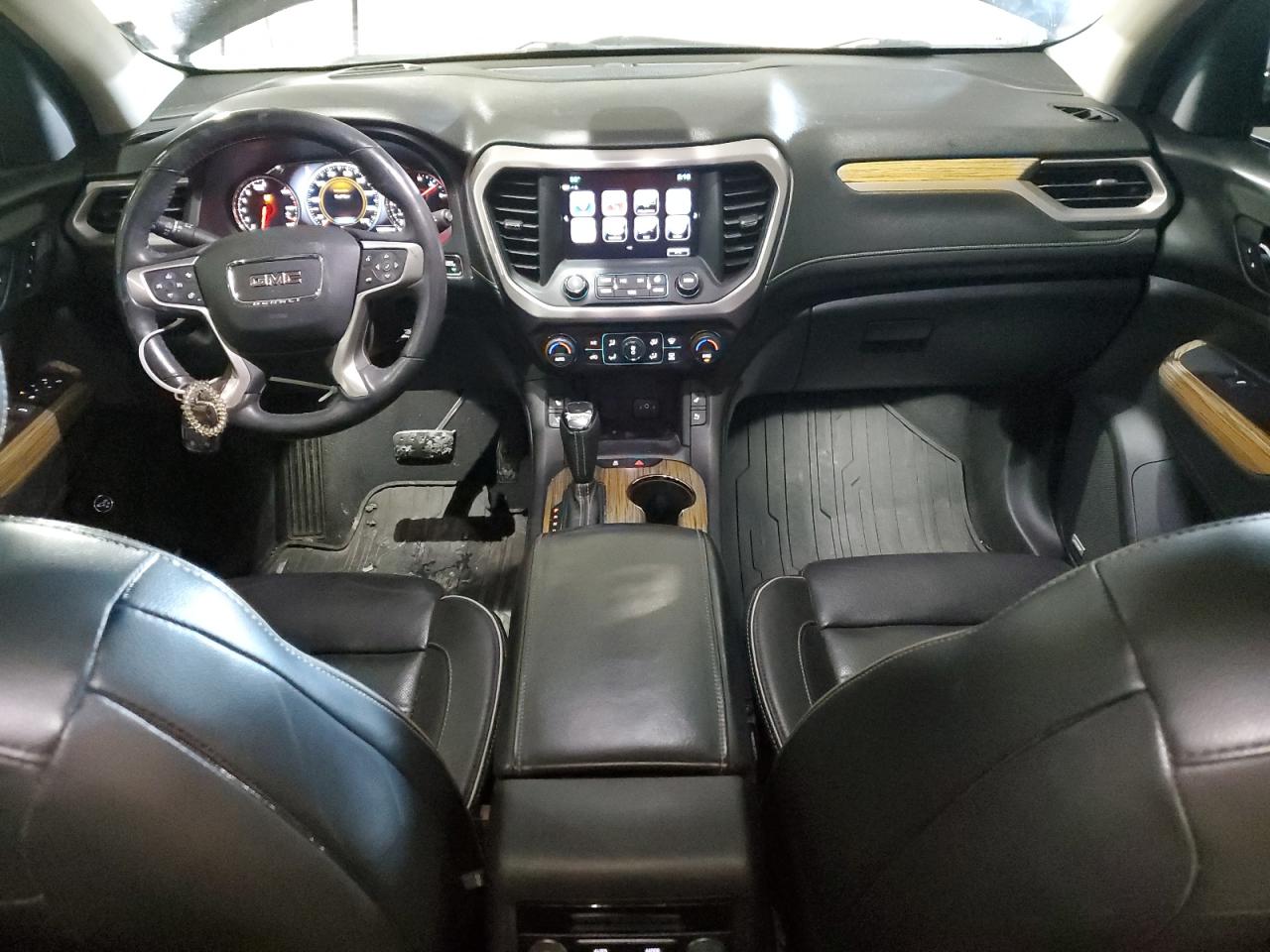 GMC Acadia Denali Image 6