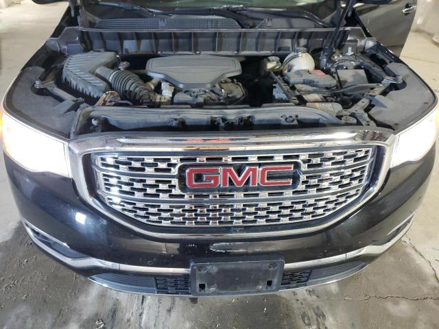 GMC Acadia Denali Image 12
