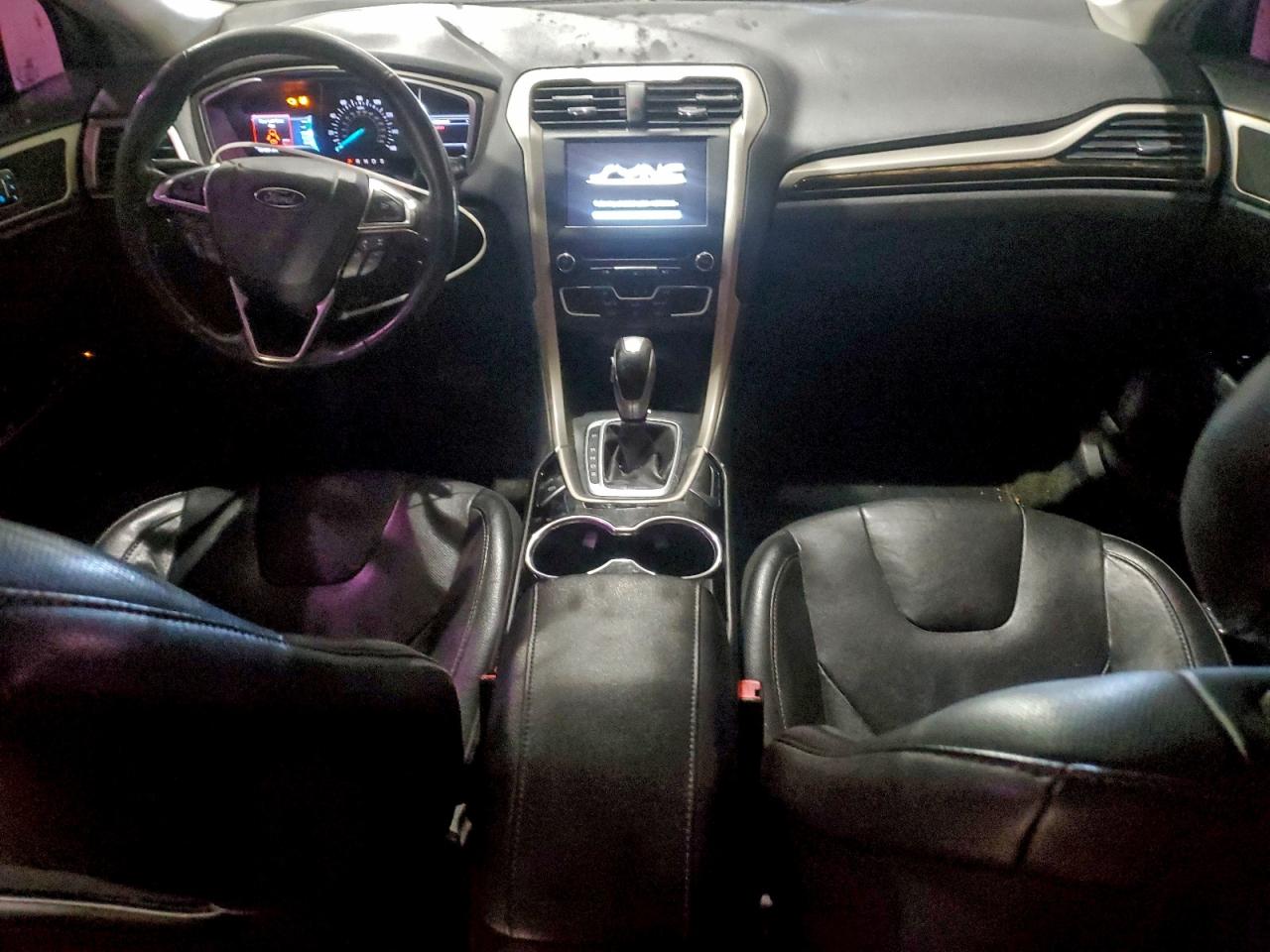 Ford Fusion Se Image 6