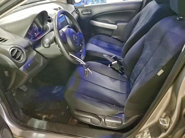 Mazda 2 Image 8