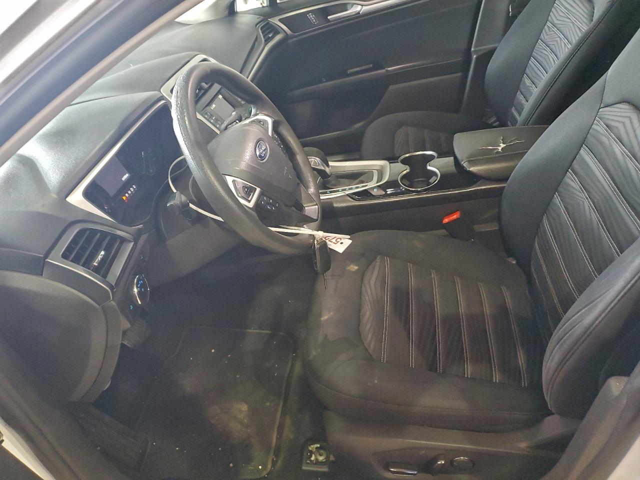 Ford Fusion Se Image 12