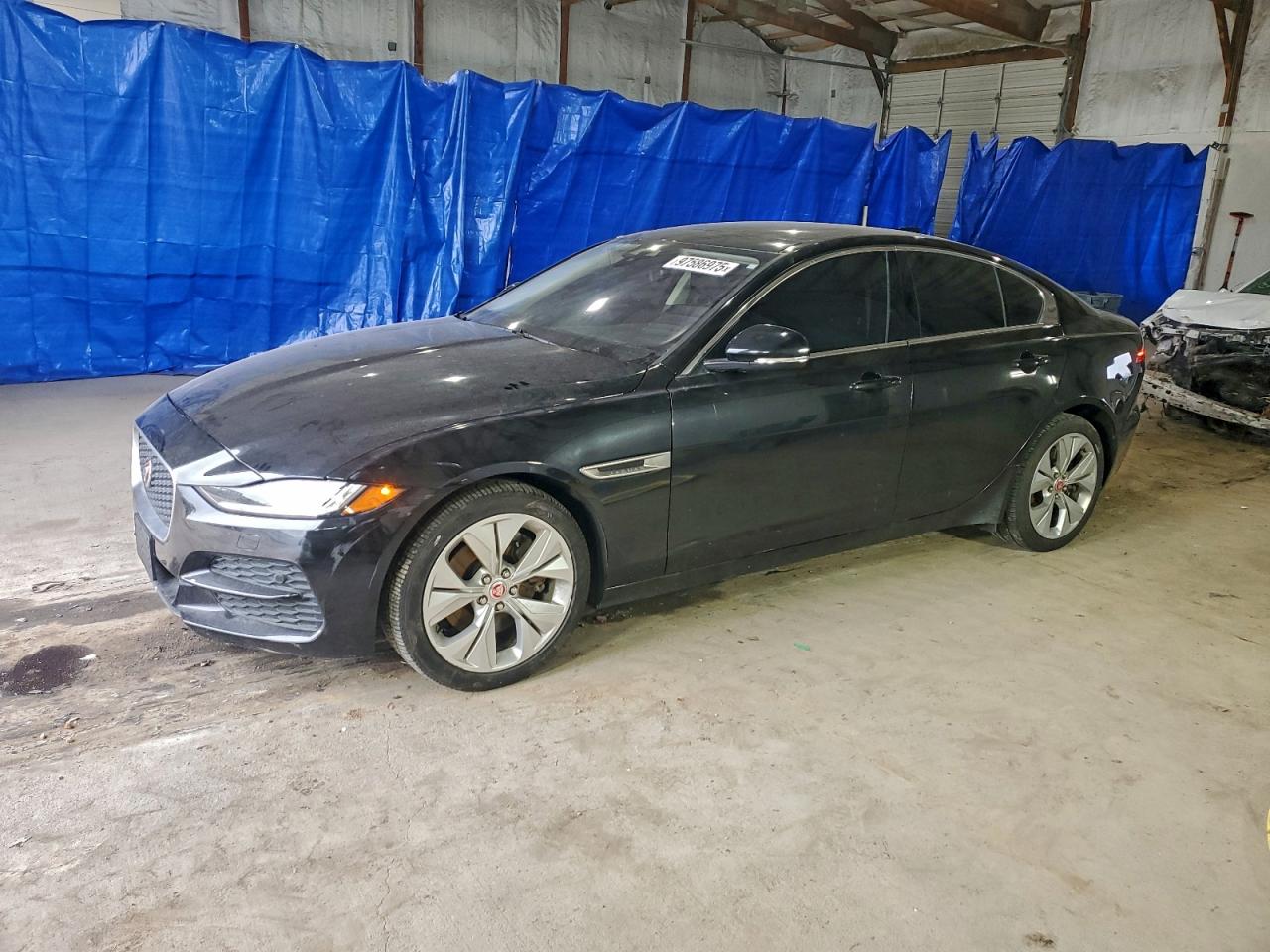 Jaguar XE S Image 1