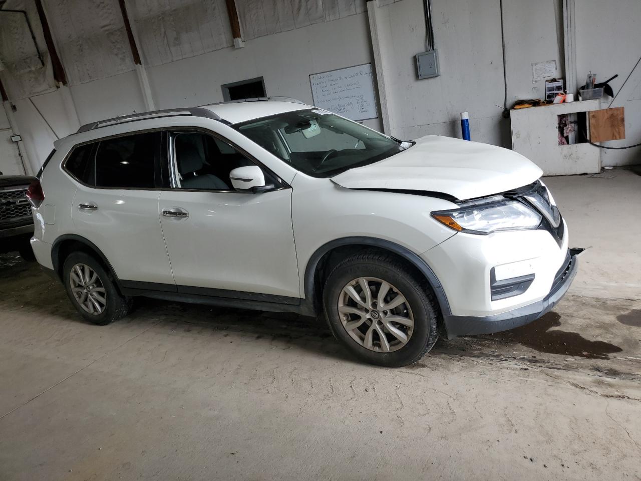 Nissan Rogue S Image 2