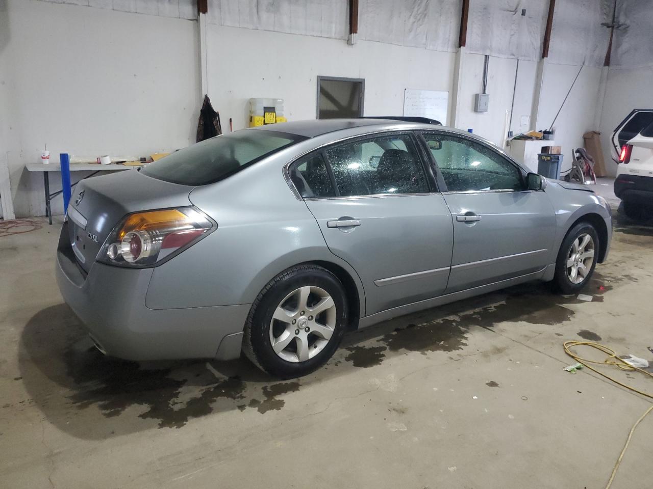 Nissan Altima 2.5 Image 3