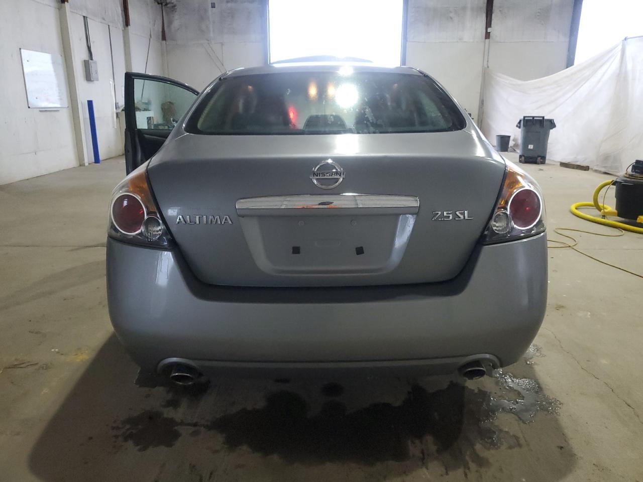 Nissan Altima 2.5 Image 6