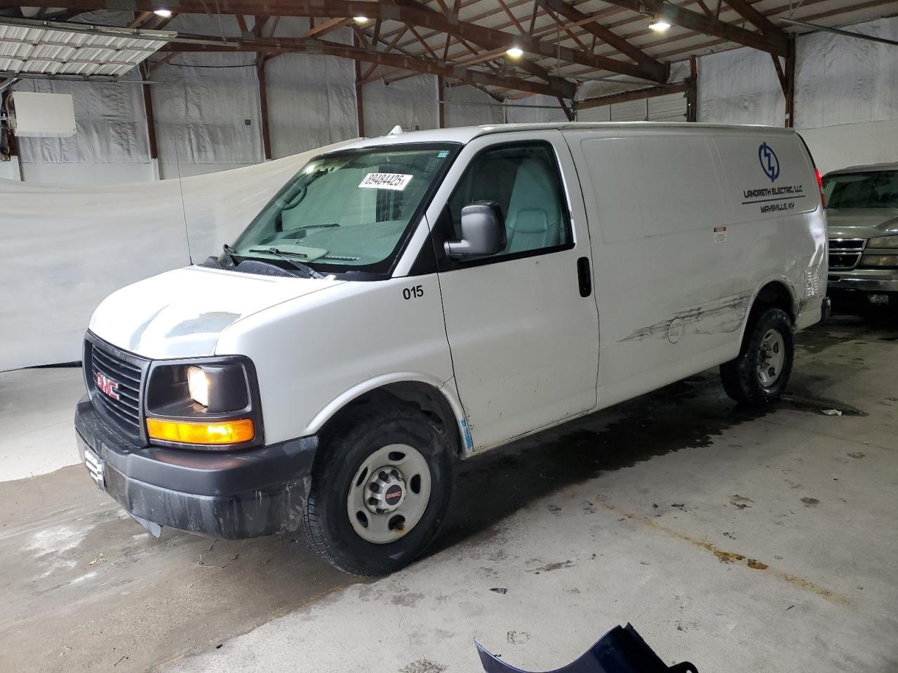 GMC Savana G3500 Image 1