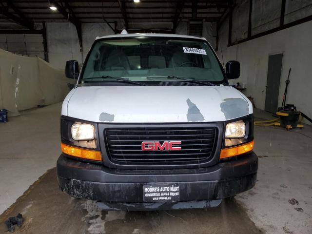 GMC Savana G3500 Image 7