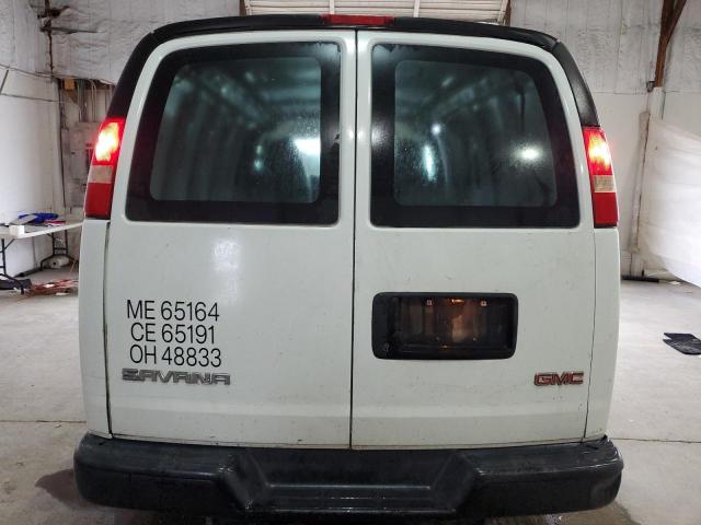 GMC Savana G3500 Image 11