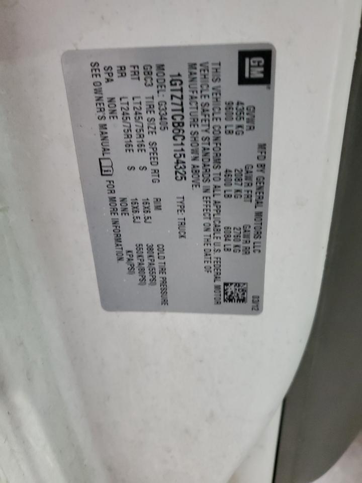 GMC Savana G3500 Image 3