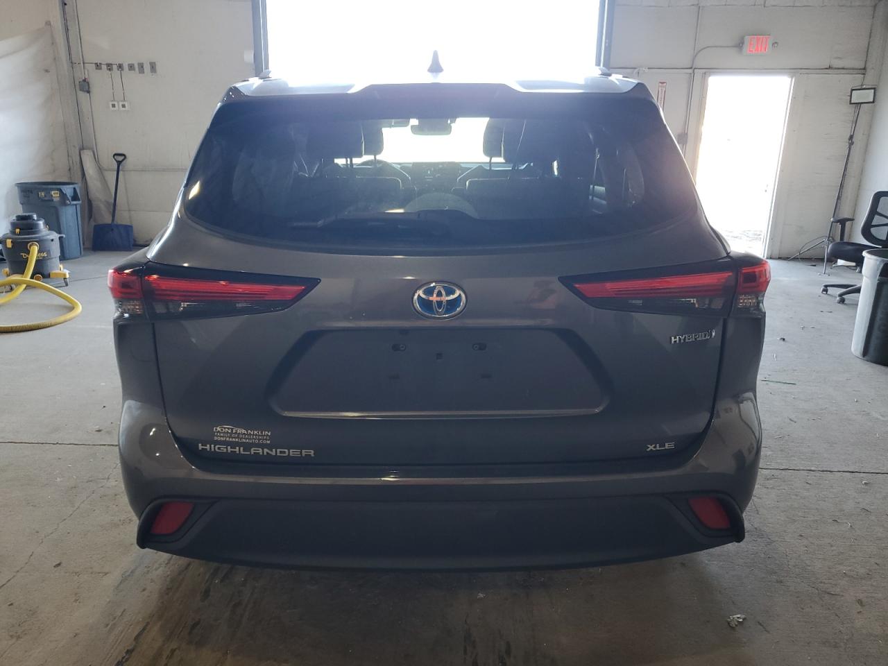 Toyota Highlander Hybrid Xle Image 3