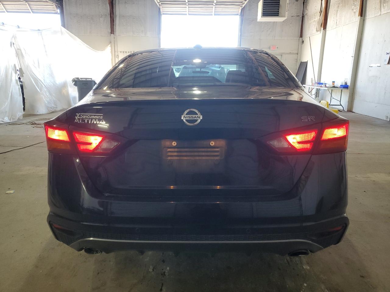 Nissan Altima Sr Image 11