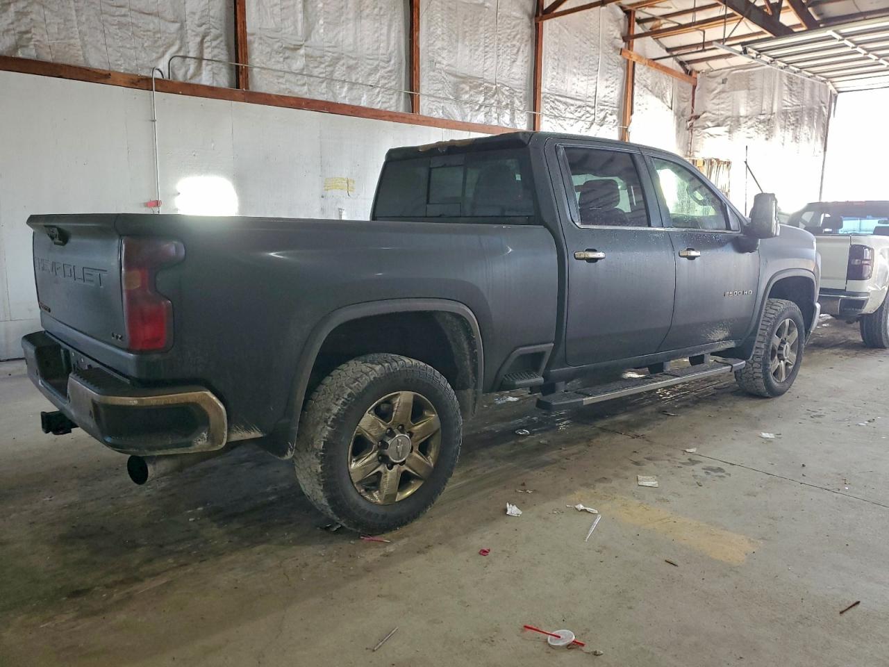 Chevrolet Silverado K2500 Heavy Duty Ltz Image 2