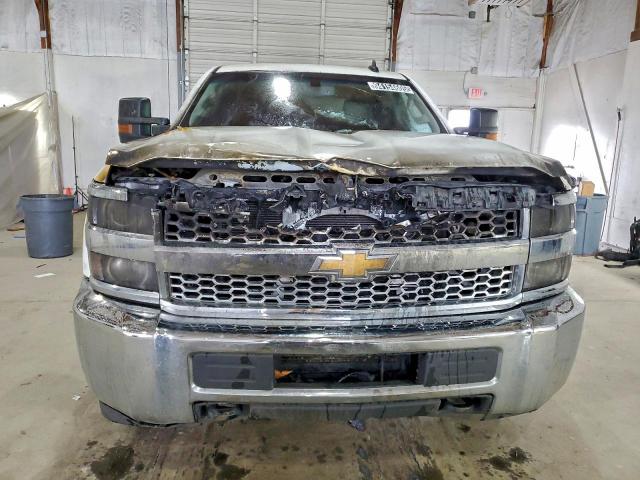 Chevrolet Silverado K2500 Heavy Duty Image 6