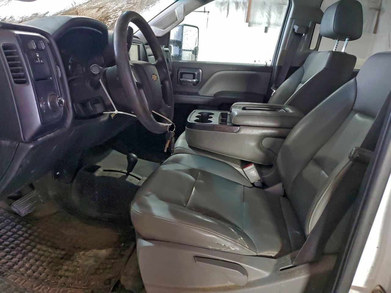 Chevrolet Silverado K2500 Heavy Duty Image 12