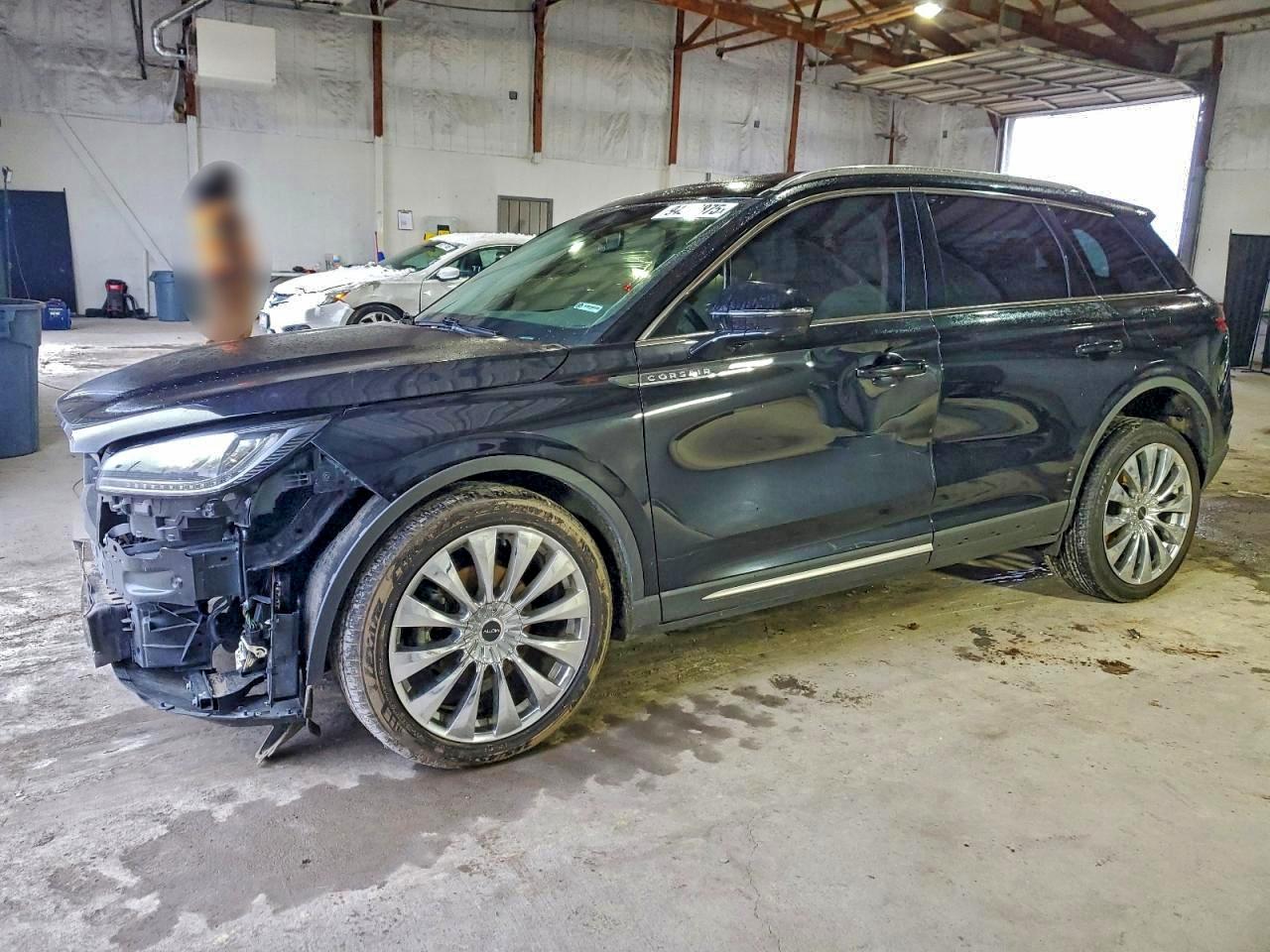 Lincoln Corsair Reserve Image 1