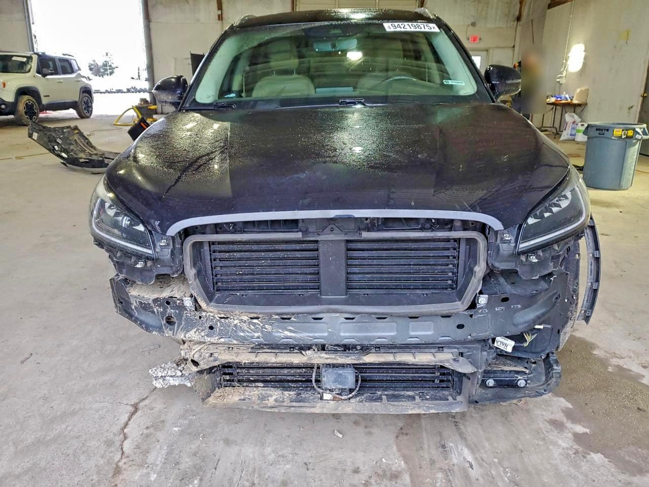 Lincoln Corsair Reserve Image 3