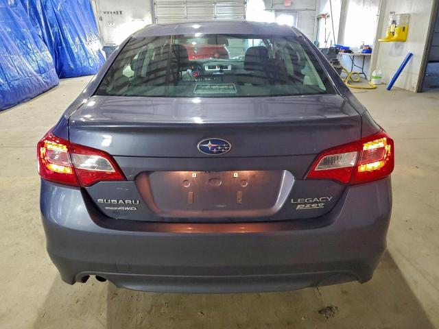 Subaru Legacy 2.5i Image 4