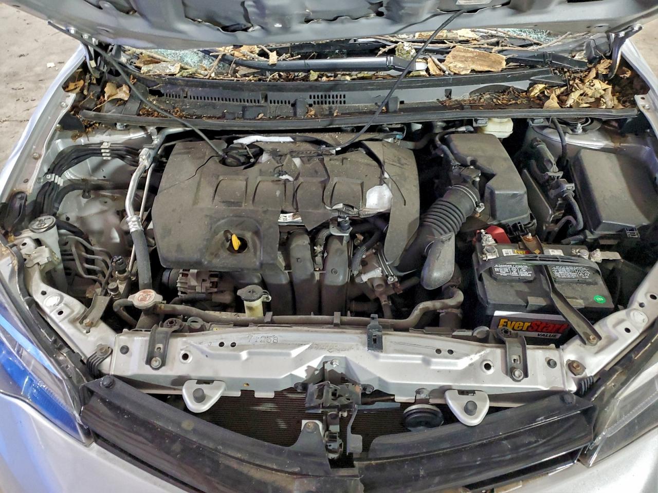 Toyota Corolla L Image 10