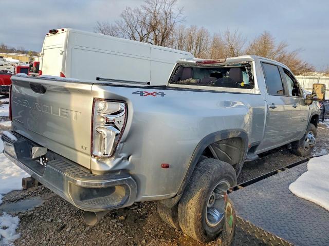 Chevrolet Silverado K3500 Lt Image 2