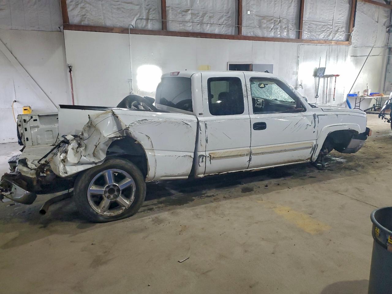 Chevrolet Silverado K1500 Image 7