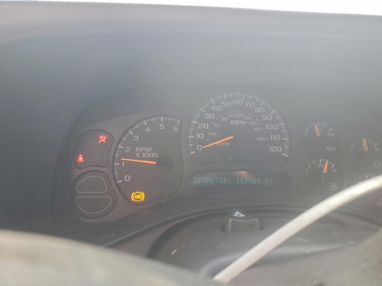 Chevrolet Silverado K1500 Image 6