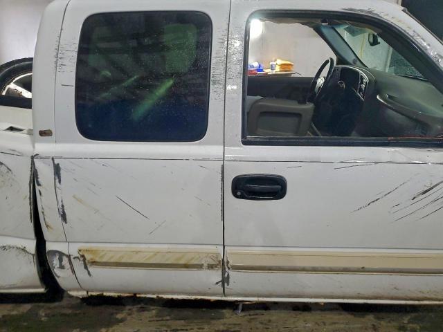 Chevrolet Silverado K1500 Image 8