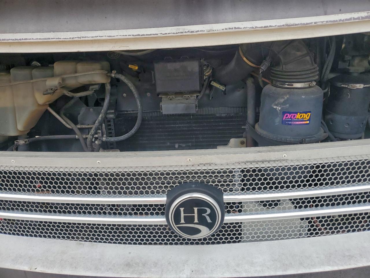 Ford F-550 Super Duty Stripped Chassis Image 8