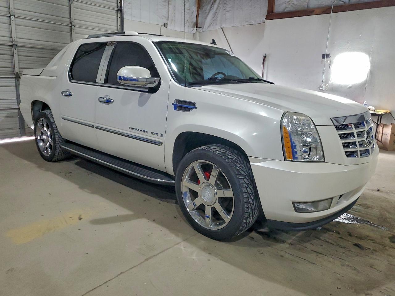 Cadillac Escalade Ext Image 10
