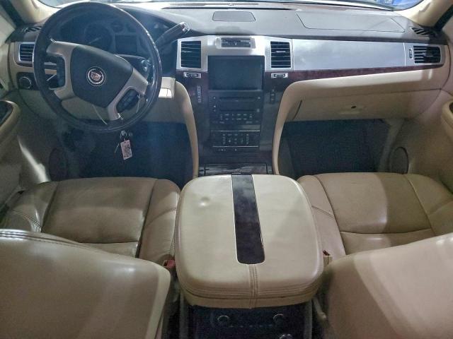 Cadillac Escalade Ext Image 6