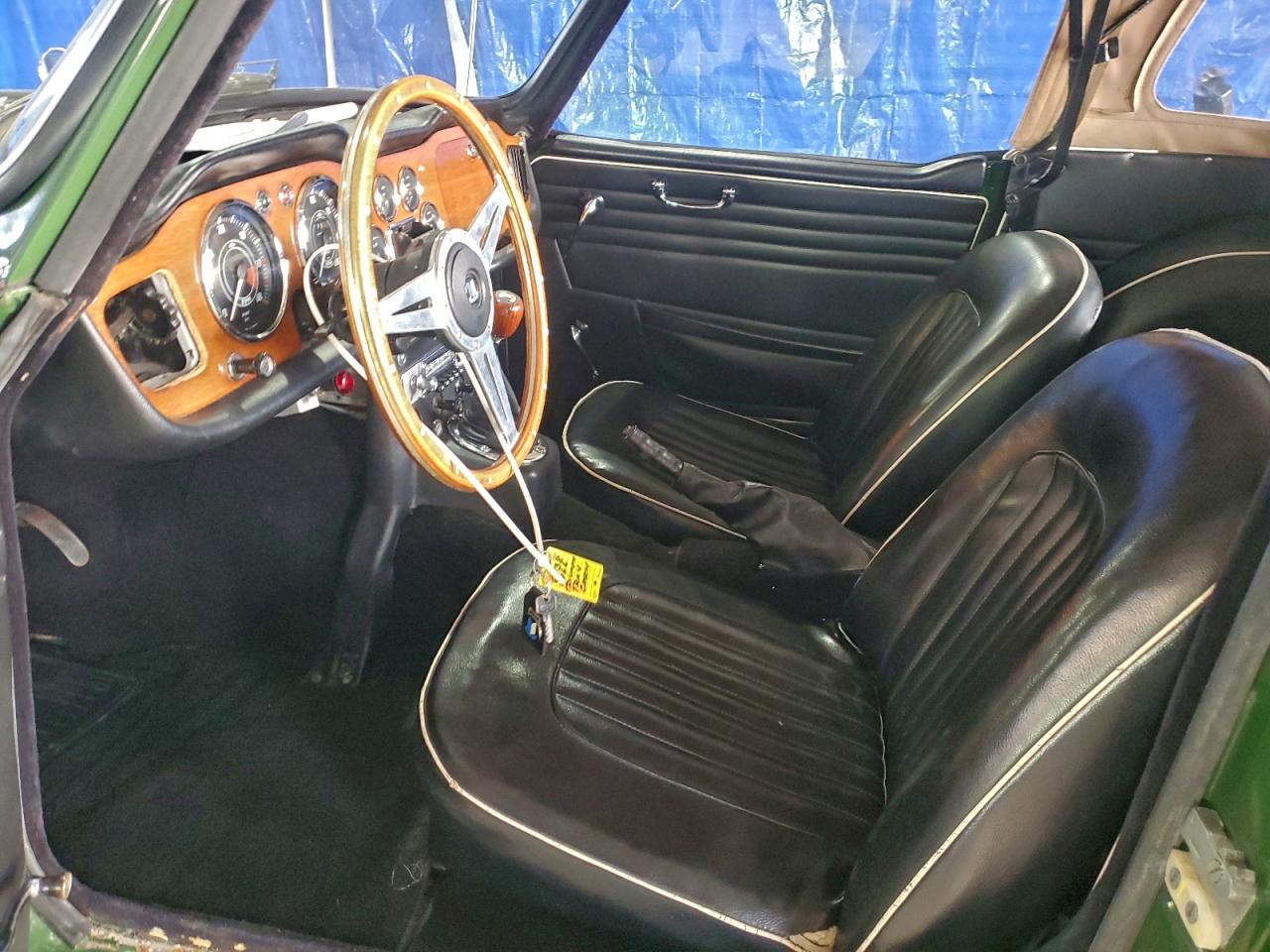 Triumph Car Tr4 Image 9