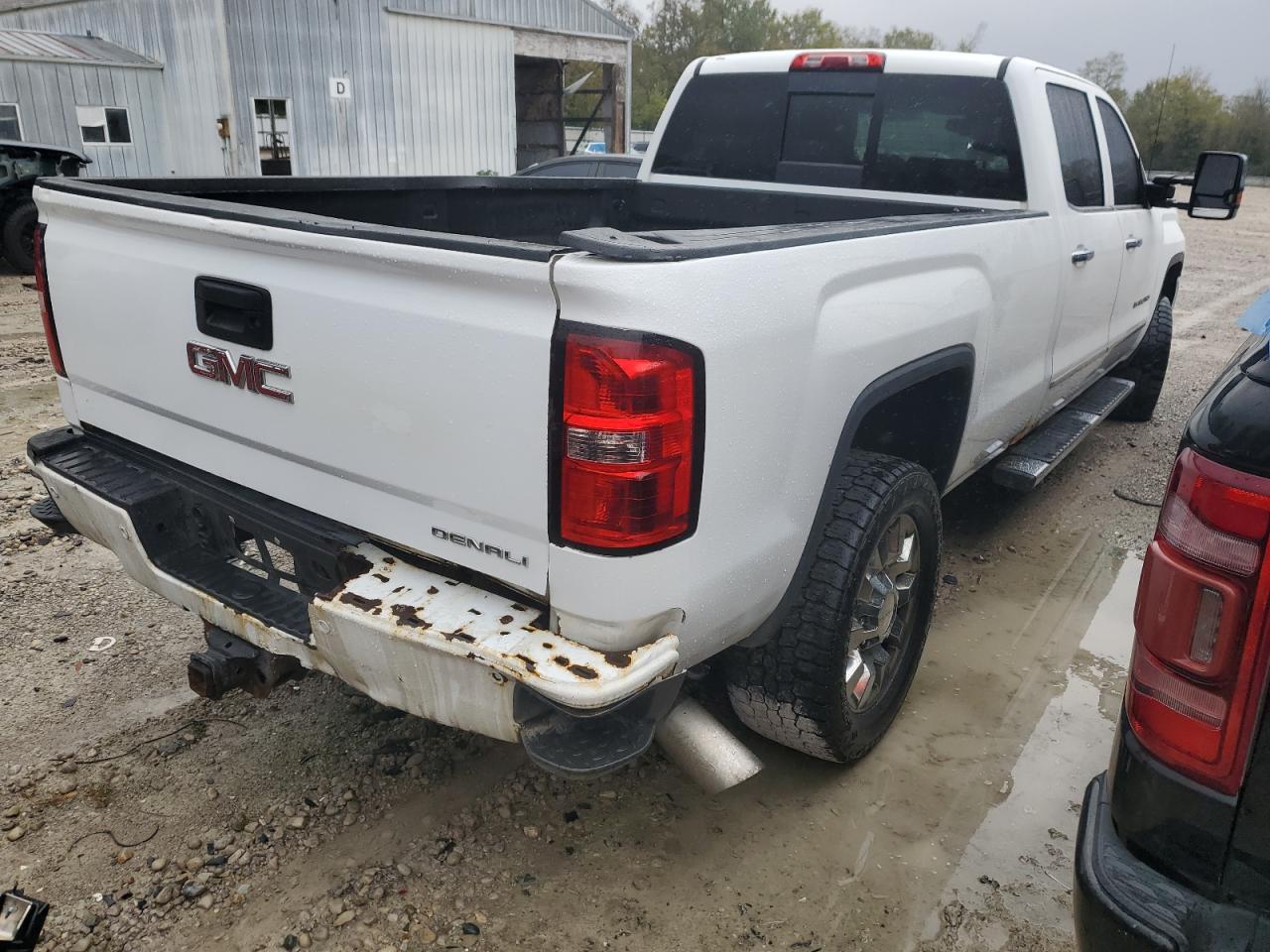 GMC Sierra K3500 Denali Image 4