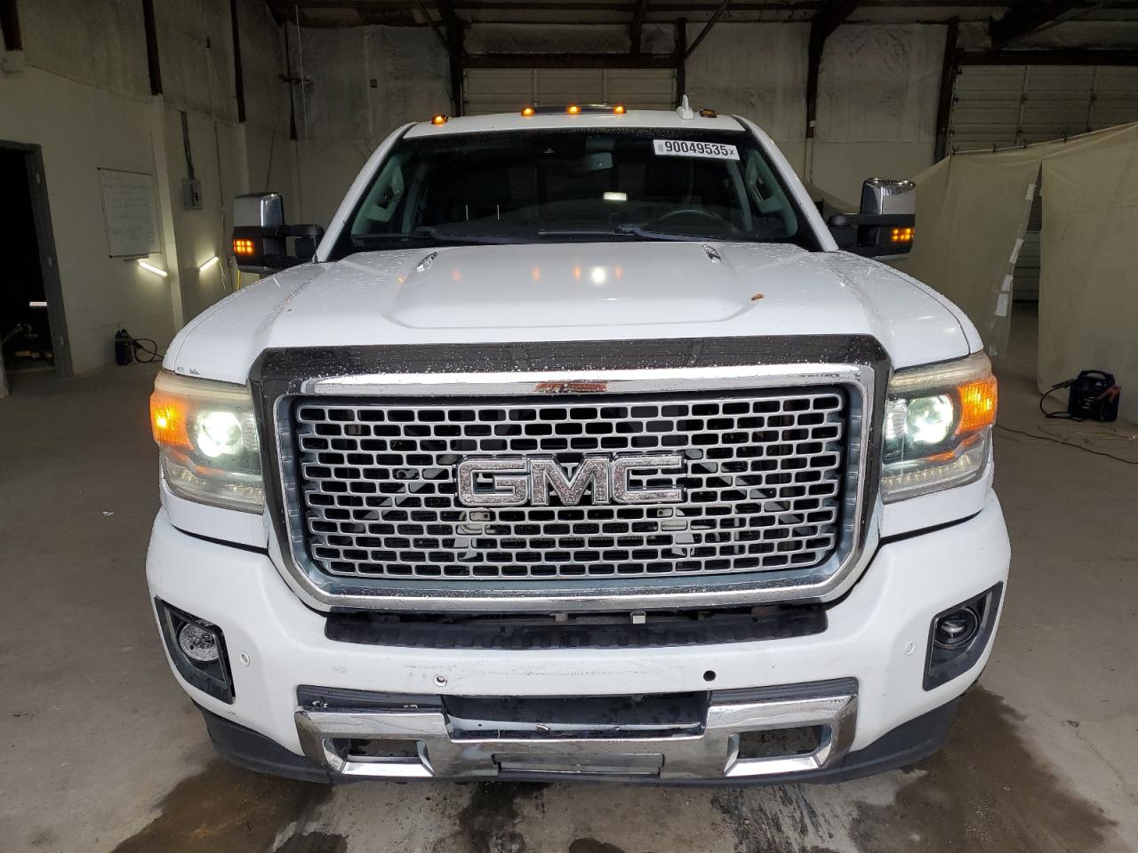 GMC Sierra K3500 Denali Image 5