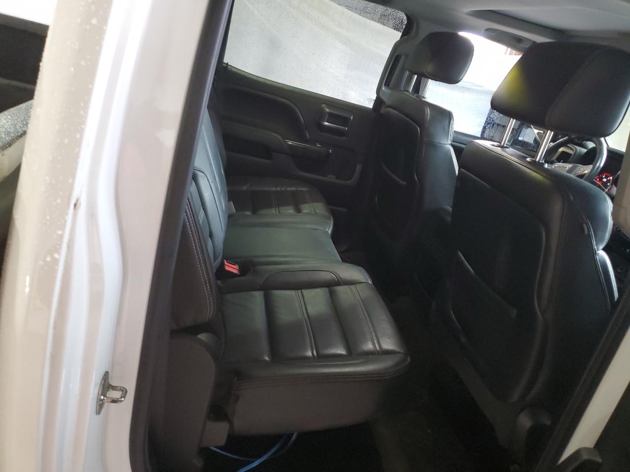 GMC Sierra K3500 Denali Image 11